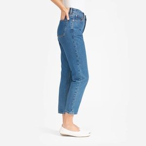 Everlane | The ‘90s Cheeky Straight Jean